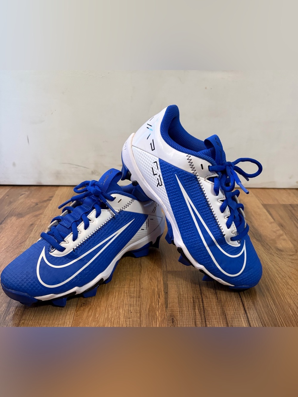 Nike Vapor Edge Shark 2 Boys' Football Cleats, White, DH5089-100, 2.5Y Sports